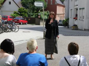 Sie erhalten auch zahlreiche Informationen  über die lange Geschichte unserer Spitalstiftung