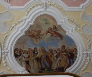 Schiff Deckengemälde hinten: Huldigung des heiligen Geistes (1724)  - vom Dillinger Maler Anton Wenzeslaus Haffe - Die Stände (Papst, Kaiser, Ordensfrauen, Bäuerinnen u.a.) huldigen und empfangen den heiligen Geist